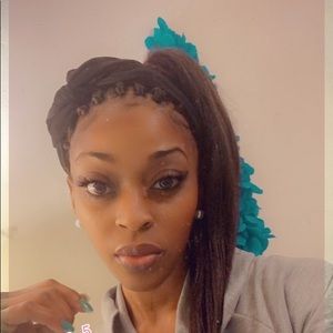 Meet your Posher, Constance